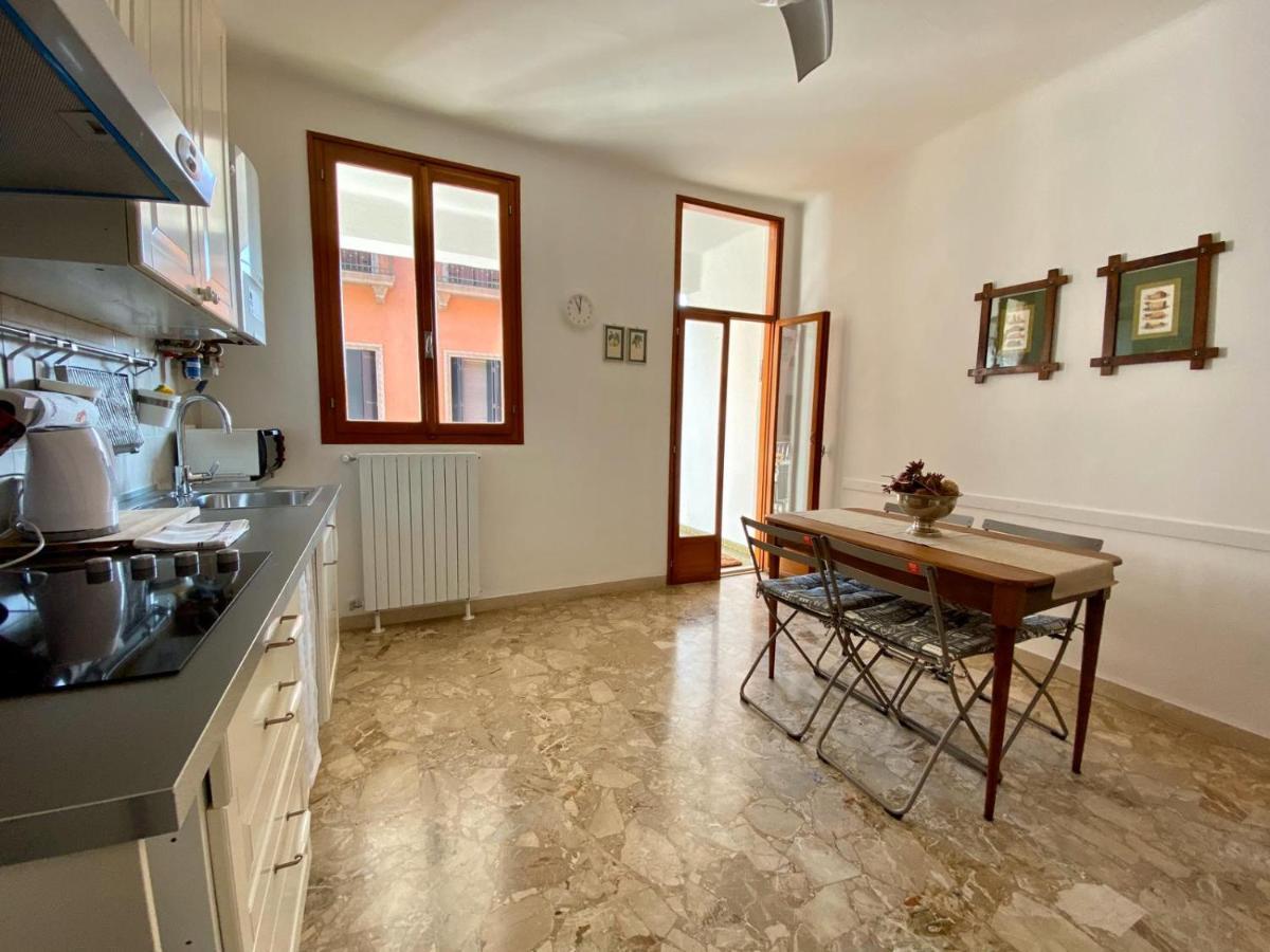 Calle San Giacomo Apartment Venice Exterior photo